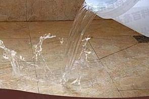 咸宁漏水维修 免砸砖防水材料该如何施工